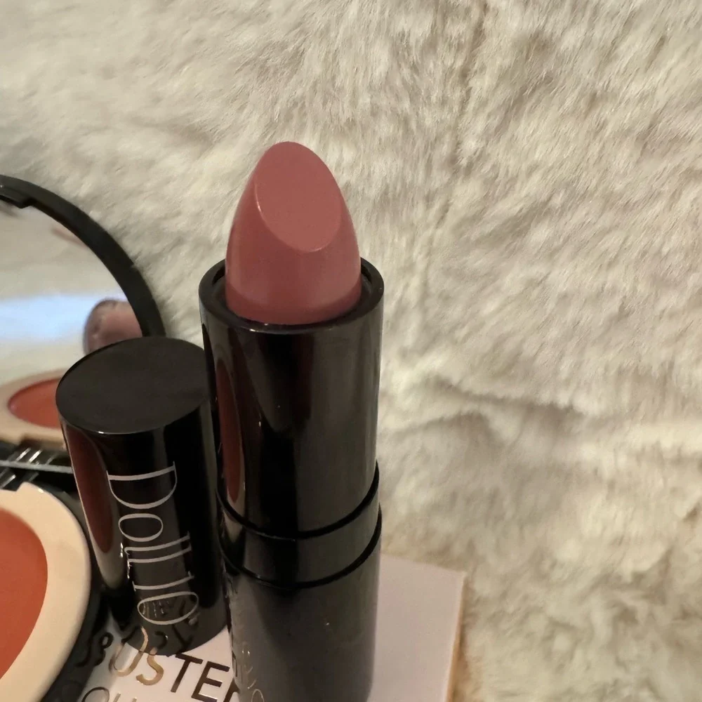 DOLL 10 BLOCKBUSTER LIP AND CHEEK COLLECTION. Swagger and Stiletto. NIB